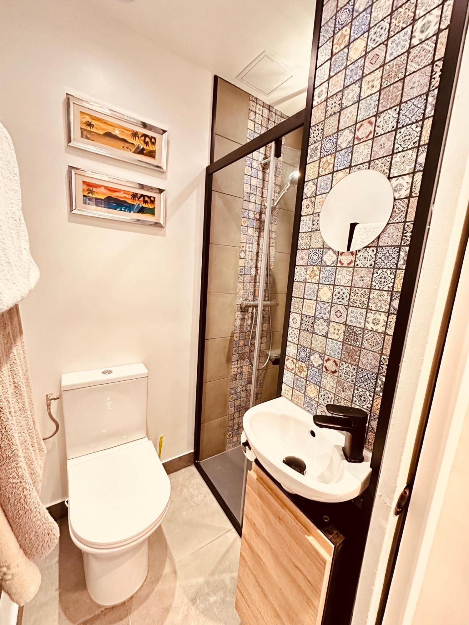 Charming 4-Room Flat Near Eiffel Tower-8People-2 Bedrooms ปารีส ภายนอก รูปภาพ